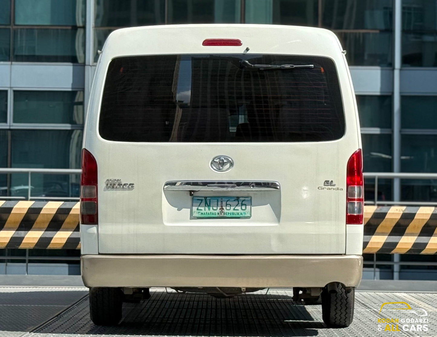 2008 Toyota Hiace Grandia 2.5 GL, Manual, Diesel