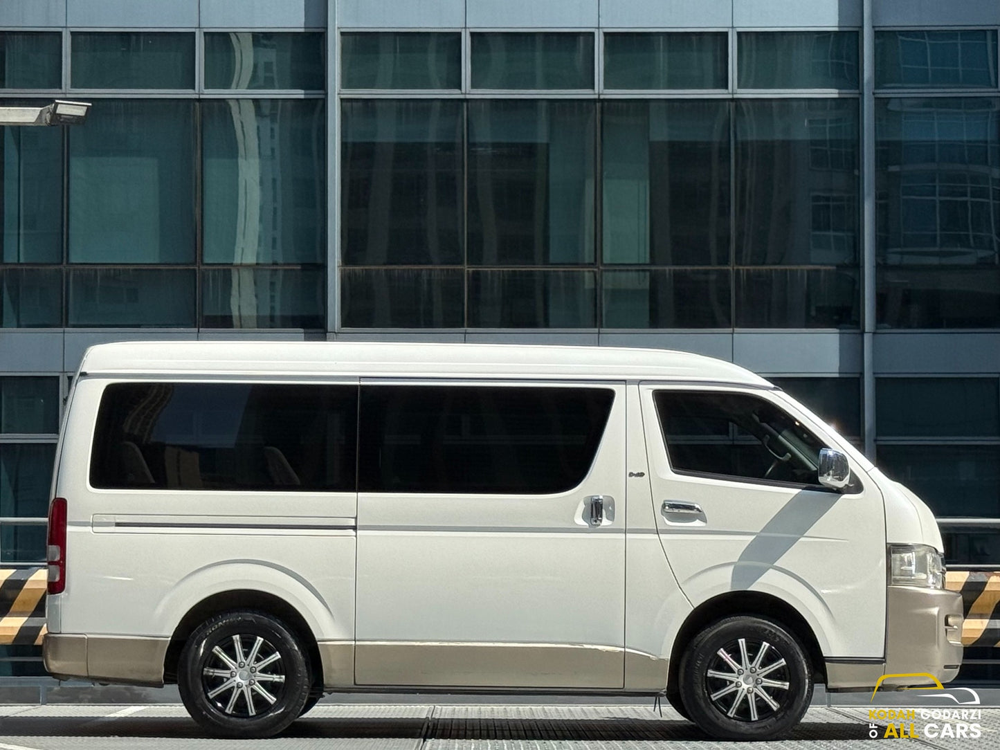 2008 Toyota Hiace Grandia 2.5 GL, Manual, Diesel