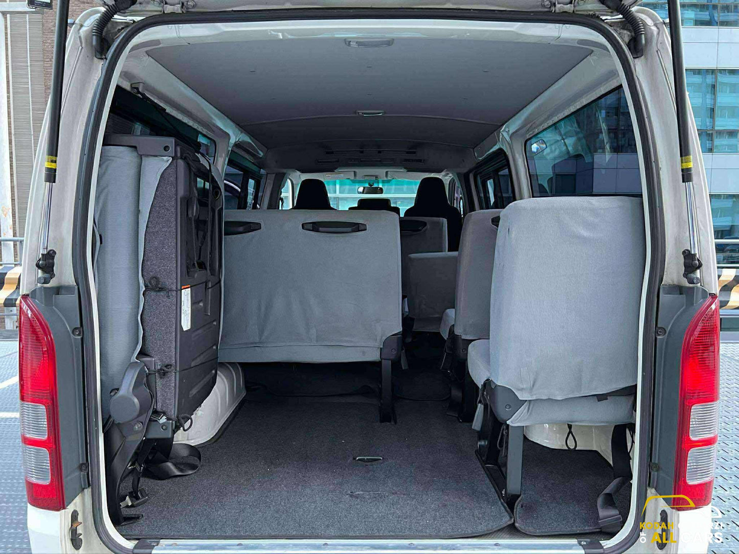2023 Toyota Hiace Commuter 3.0, Manual, Diesel