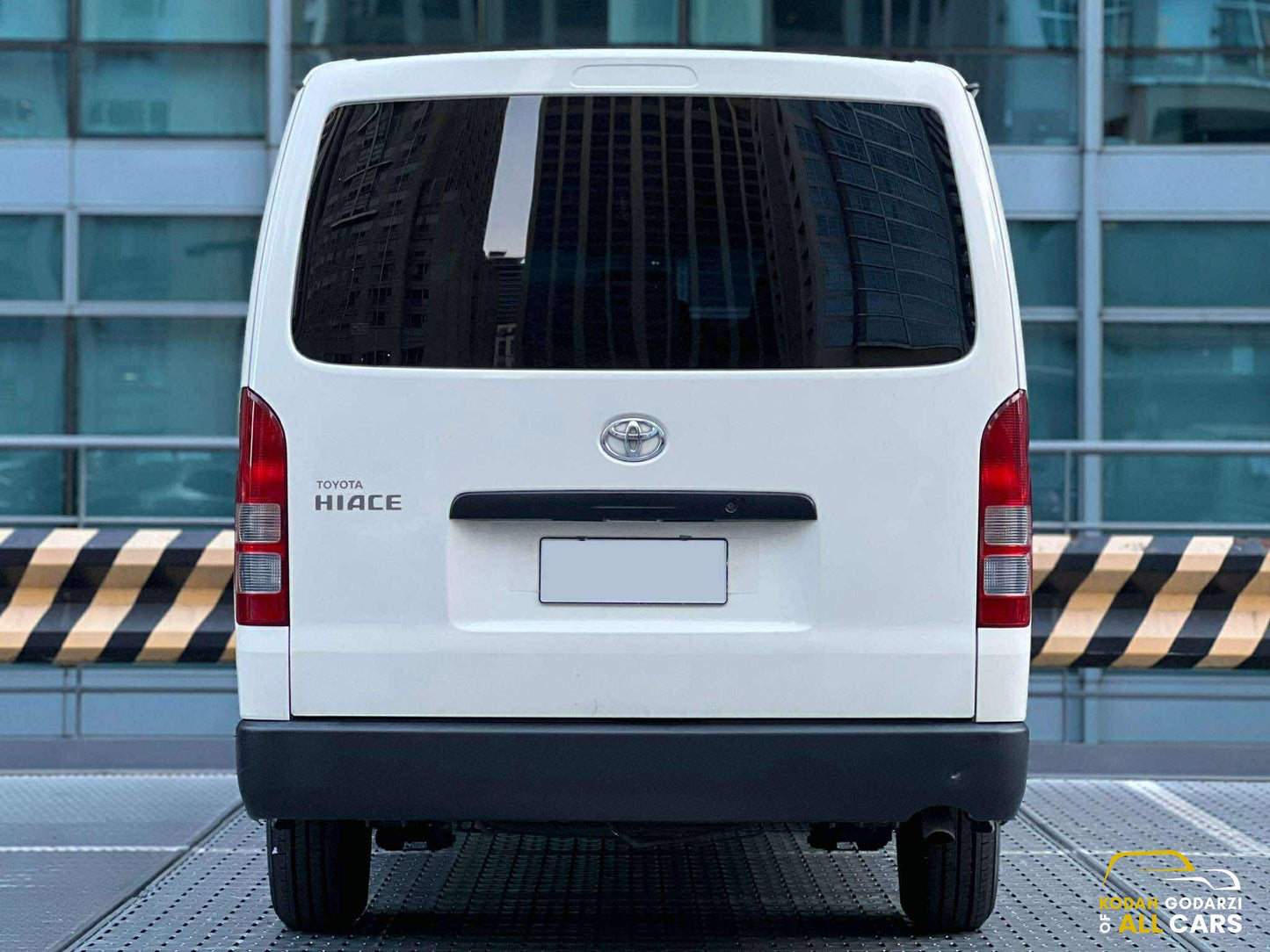 2023 Toyota Hiace Commuter 3.0, Manual, Diesel