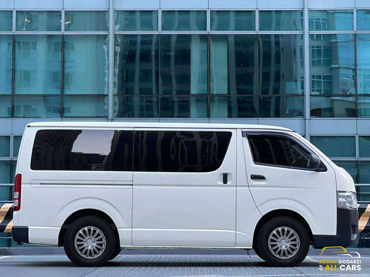 2023 Toyota Hiace Commuter 3.0, Manual, Diesel
