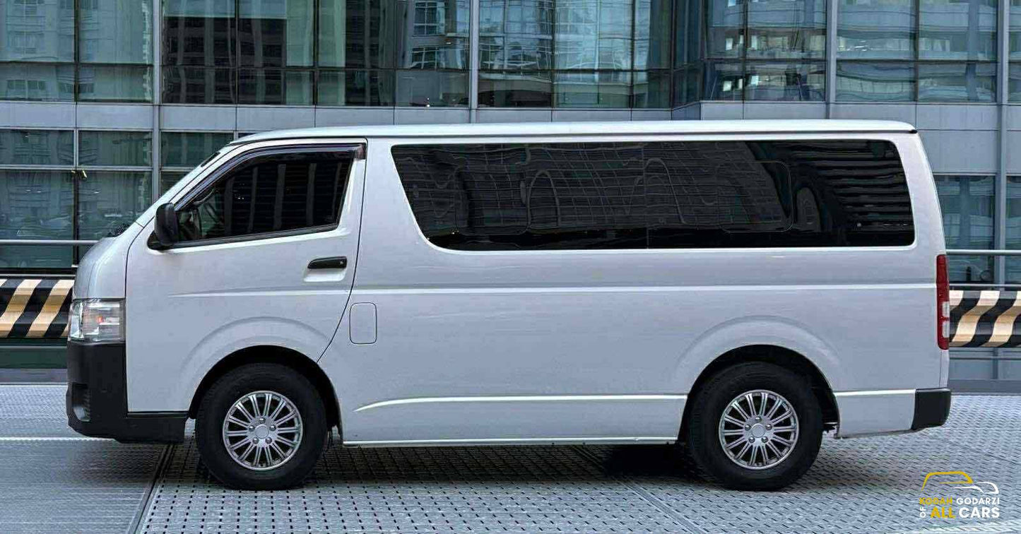 2023 Toyota Hiace Commuter 3.0, Manual, Diesel