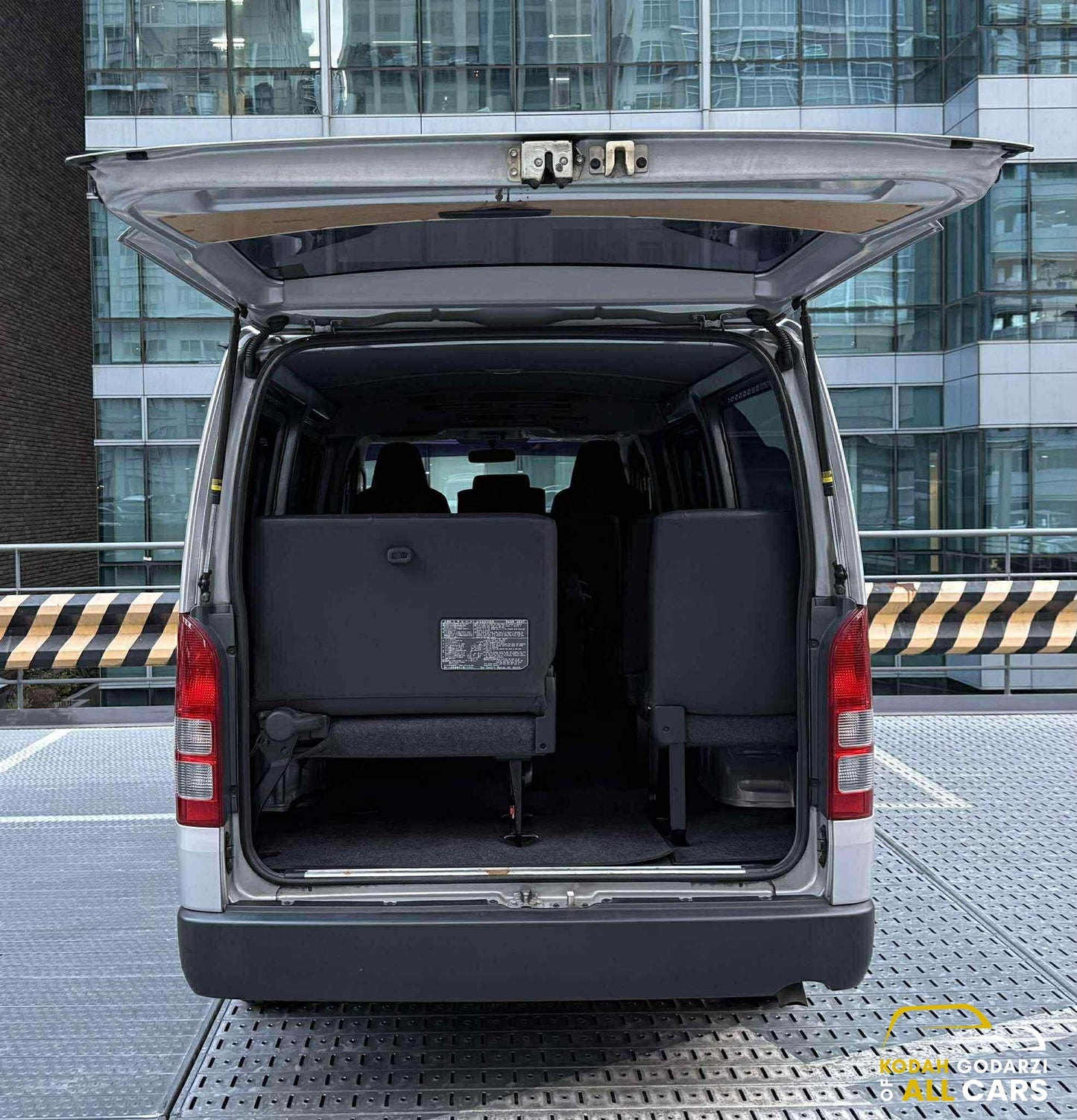 2023 Toyota Hiace Commuter 3.0, Manual, Diesel