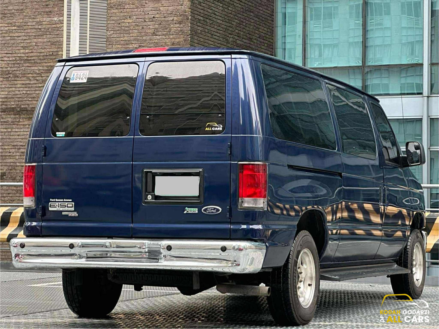 2013 Ford E-150 Econoline XLT Premium Flex Fuel, Automatic, Gas