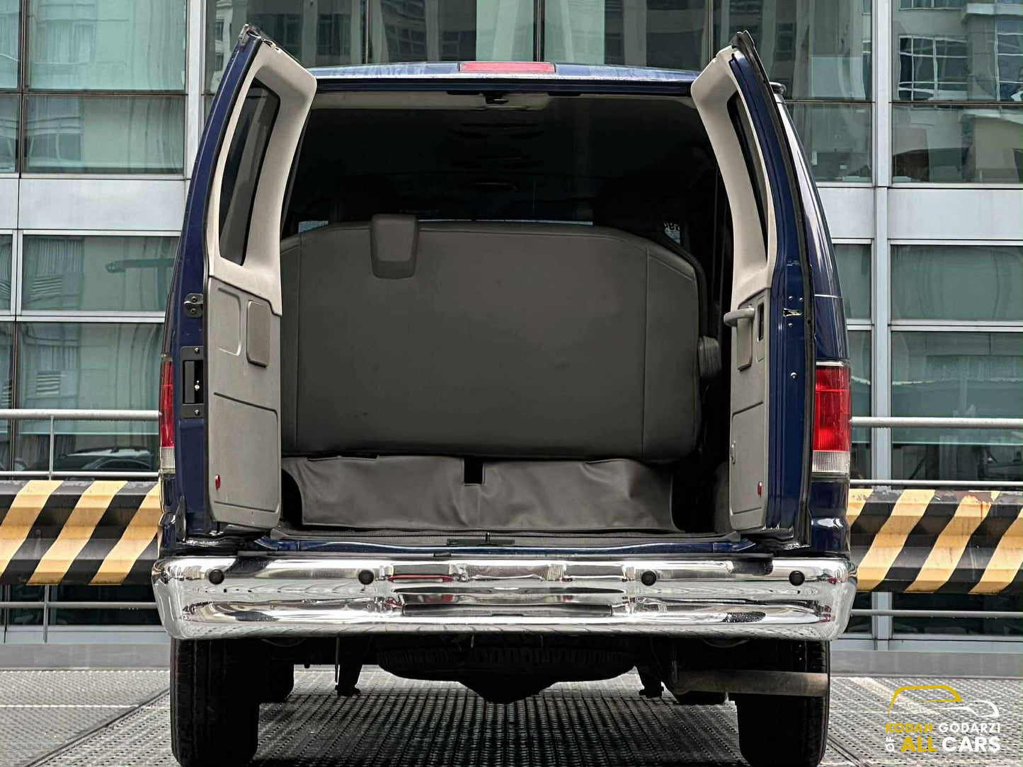 2013 Ford E-150 Econoline XLT Premium Flex Fuel, Automatic, Gas