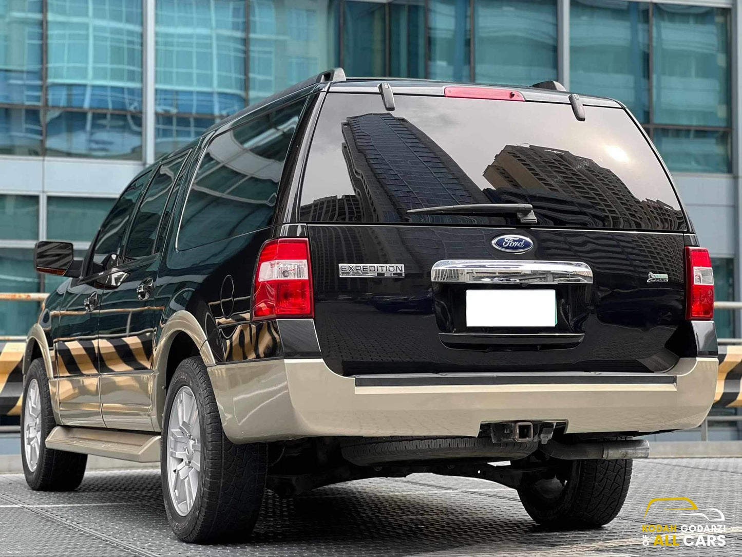 2010 Ford Expedition EL 5.4 V8 Eddie Bauer, Automatic, Gas