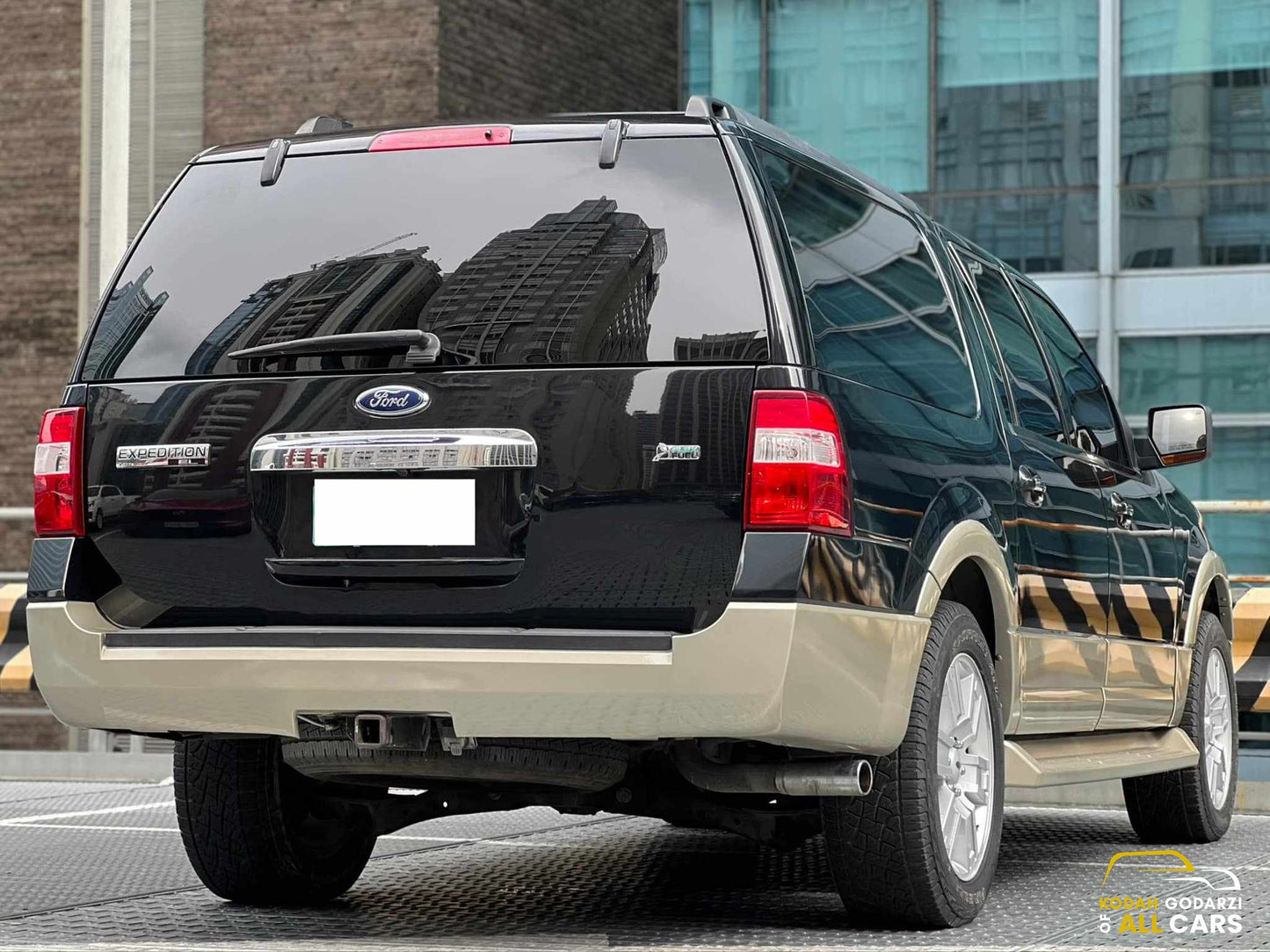 2010 Ford Expedition EL 5.4 V8 Eddie Bauer, Automatic, Gas