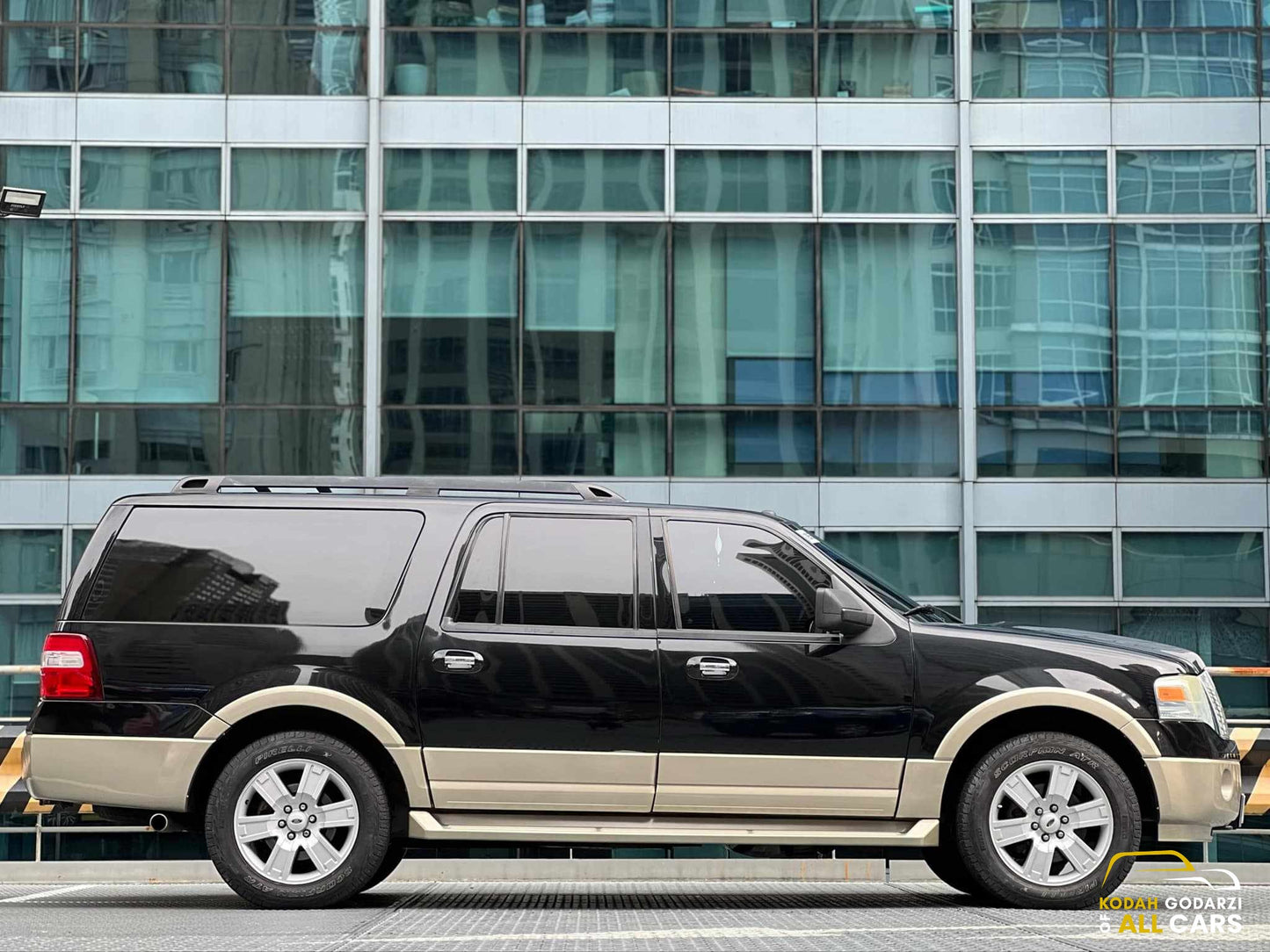 2010 Ford Expedition EL 5.4 V8 Eddie Bauer, Automatic, Gas
