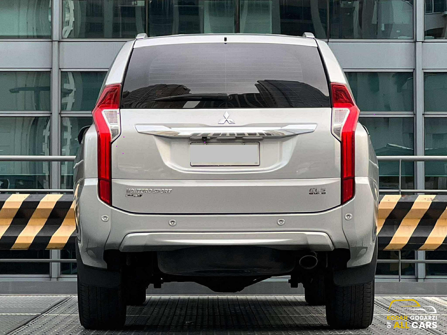 2016 Mitsubishi Montero GLS Premium 4x2, Automatic, Diesel