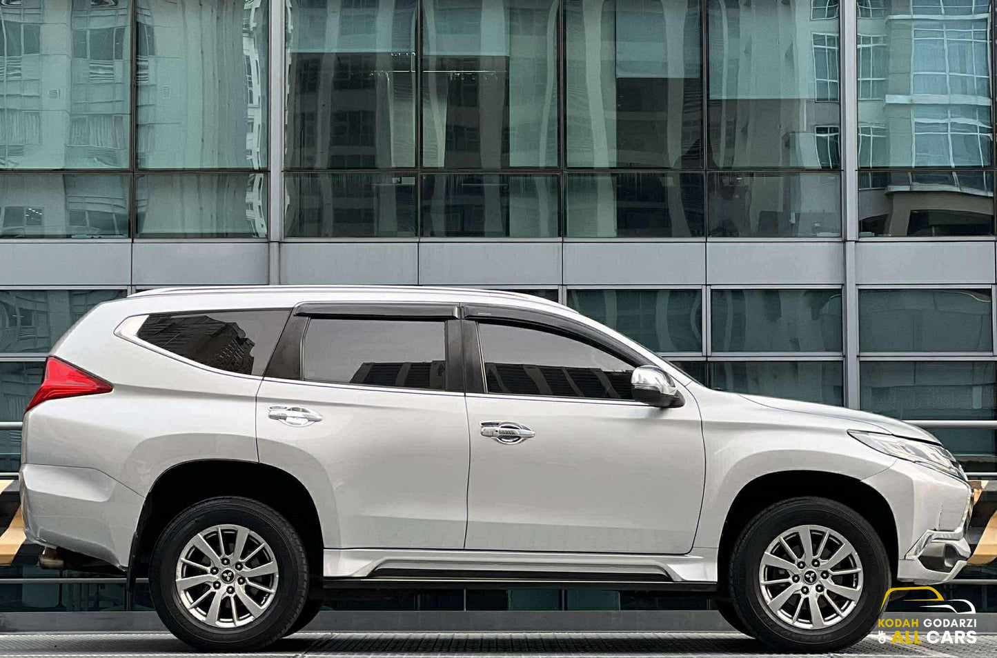 2016 Mitsubishi Montero GLS Premium 4x2, Automatic, Diesel