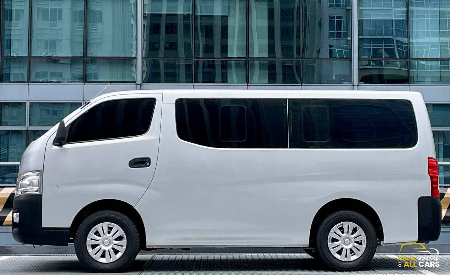 2019 Nissan NV350 2.5 Urvan, Manual, Diesel