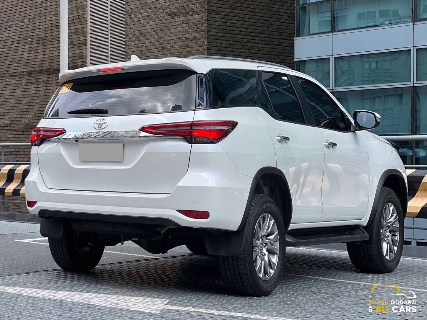 2024 Toyota Fortuner 2.4 V 4x2, Automatic, Diesel