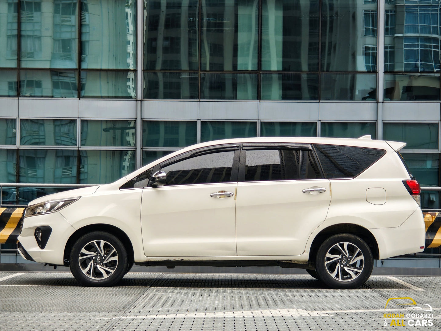 2022 Toyota Innova 2.8 G, Manual, Diesel
