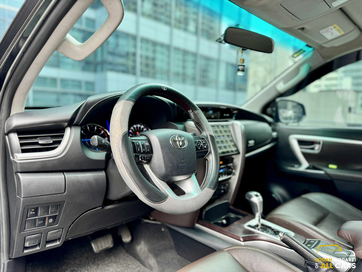 2017 Toyota Fortuner V 4x2 2.4, Automatic, Diesel