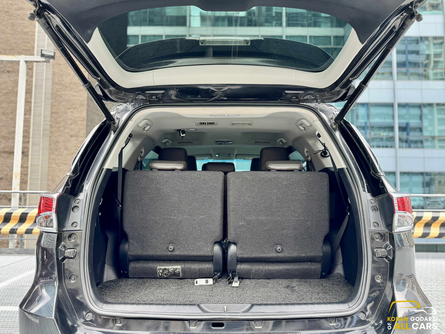 2017 Toyota Fortuner V 4x2 2.4, Automatic, Diesel