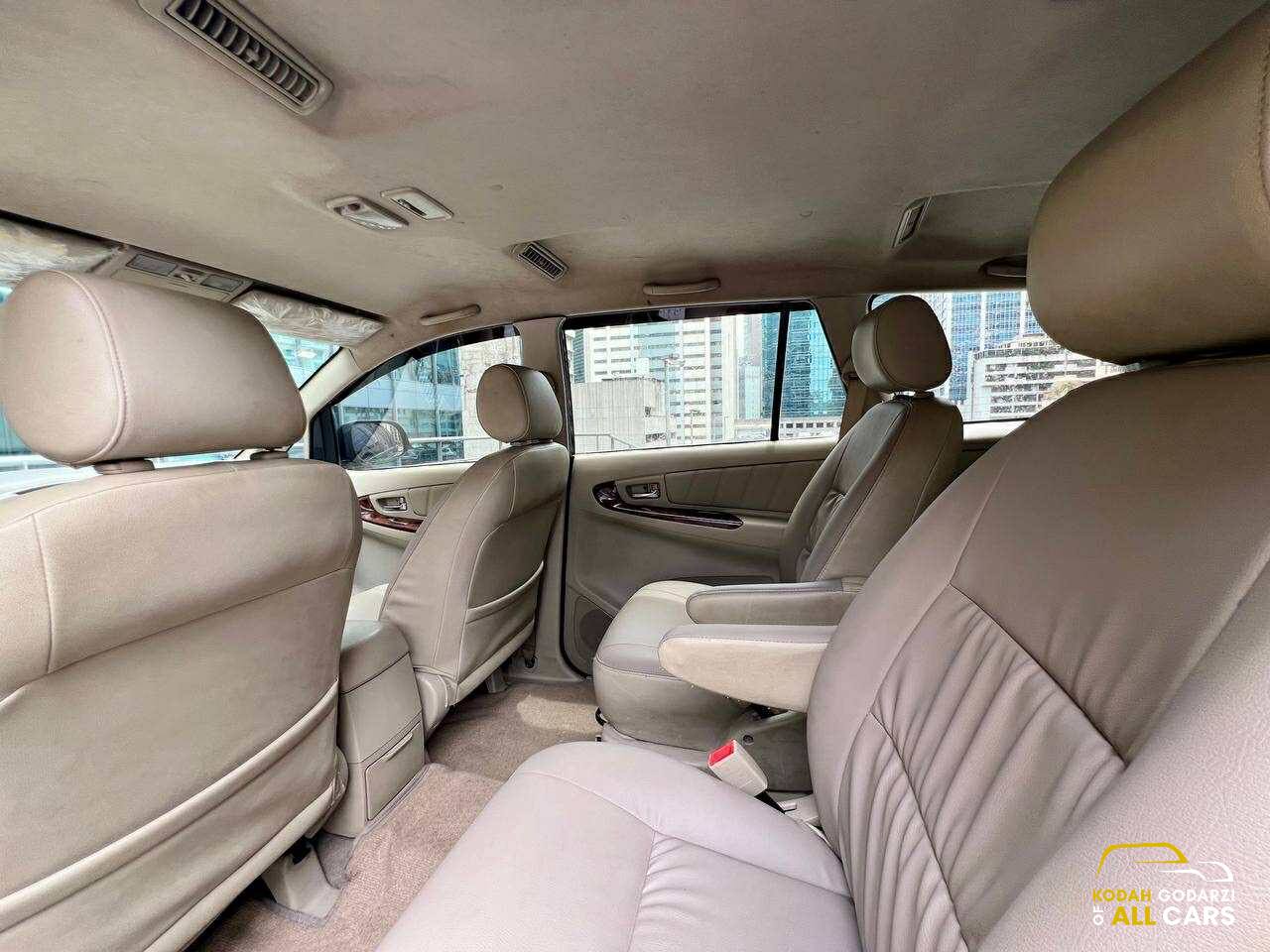 2016 Toyota Innova 2.0 V, Automatic, Gas