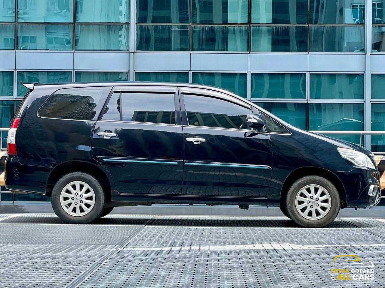2016 Toyota Innova 2.0 V, Automatic, Gas