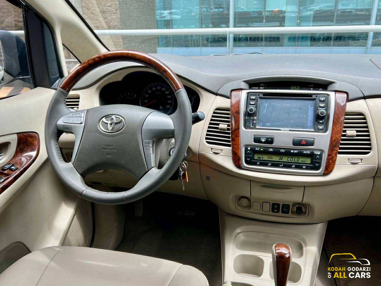 2016 Toyota Innova 2.0 V, Automatic, Gas