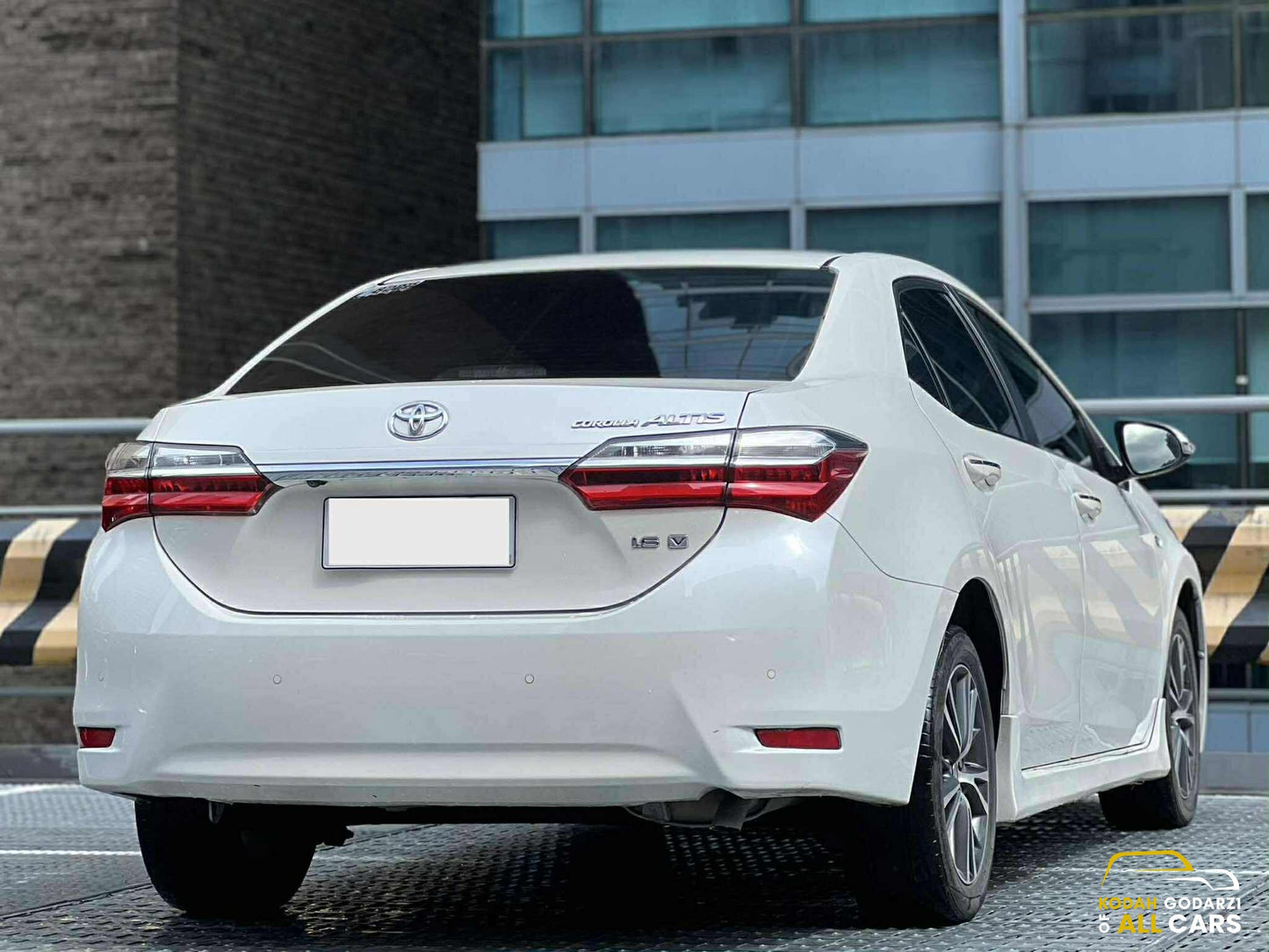 2017 Toyota Altis 1.6 V, Automatic, Gas