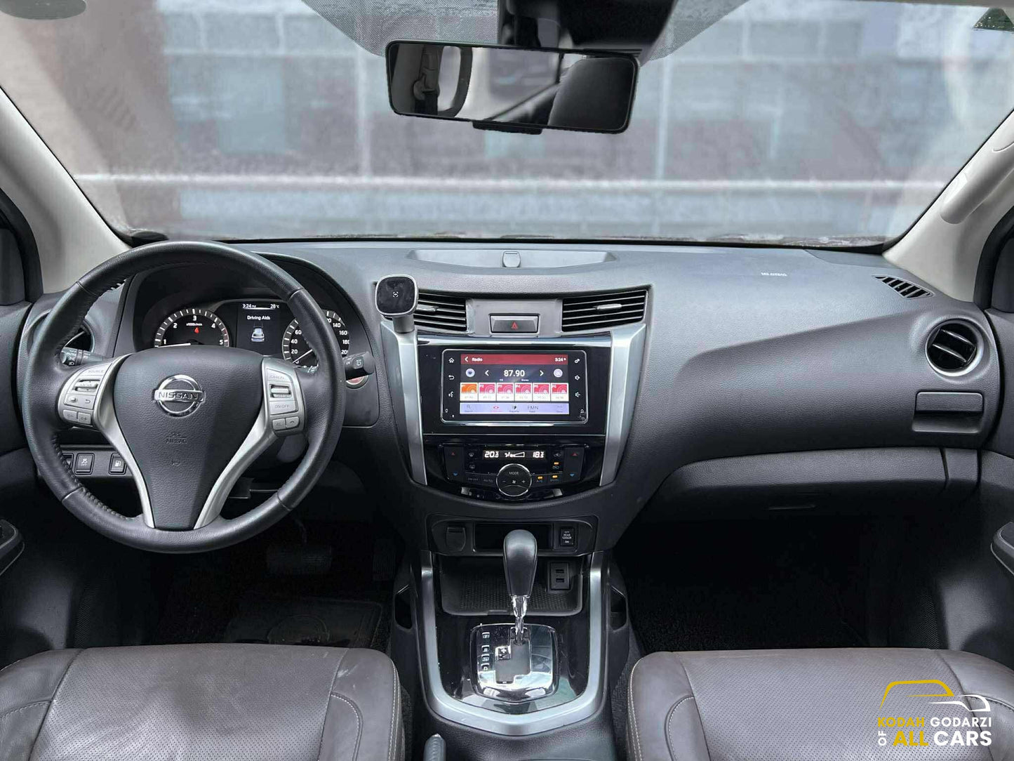 2019 Nissan Terra VL 4x2 2.5, Automatic, Diesel