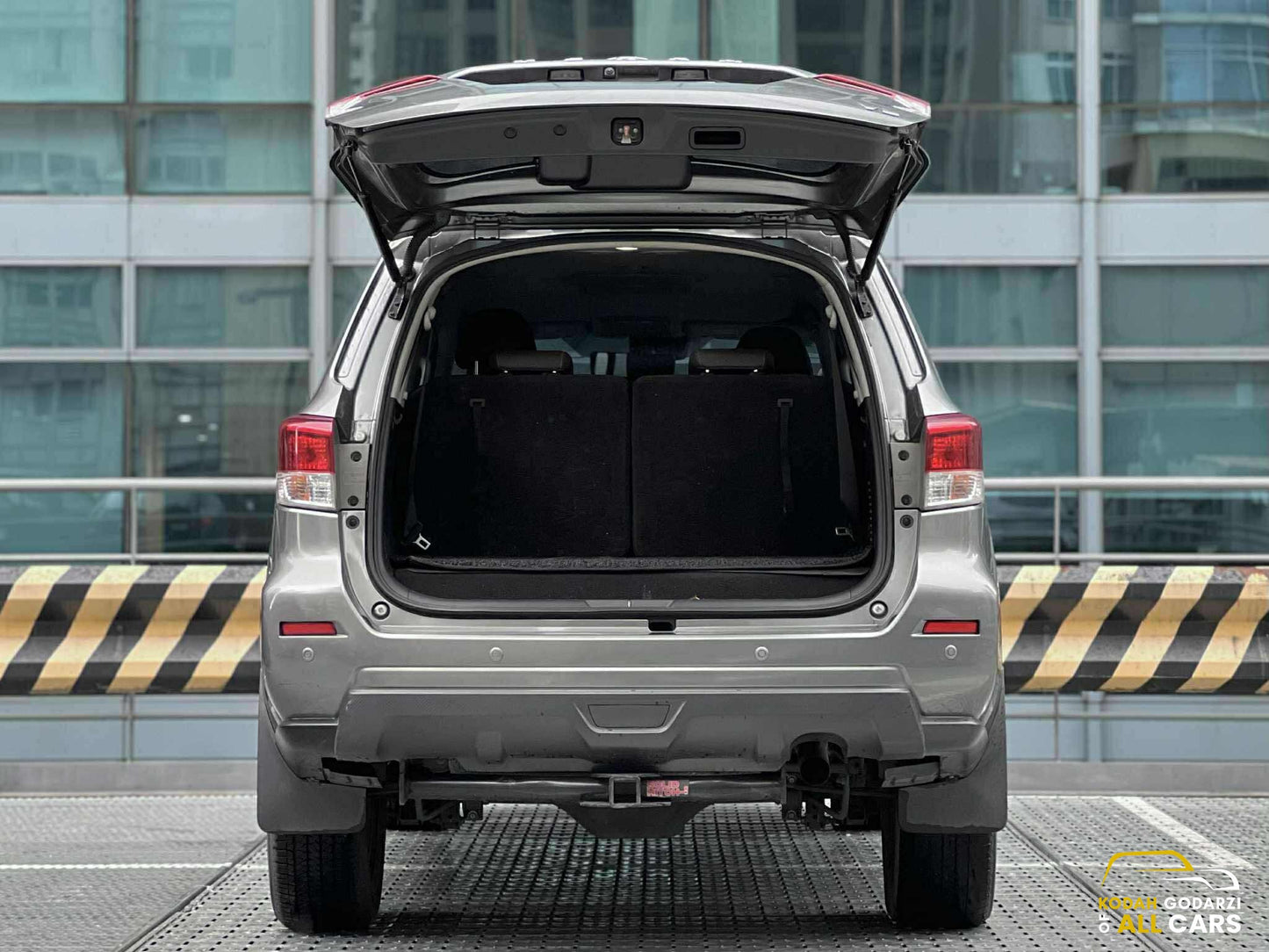 2019 Nissan Terra VL 4x2 2.5, Automatic, Diesel