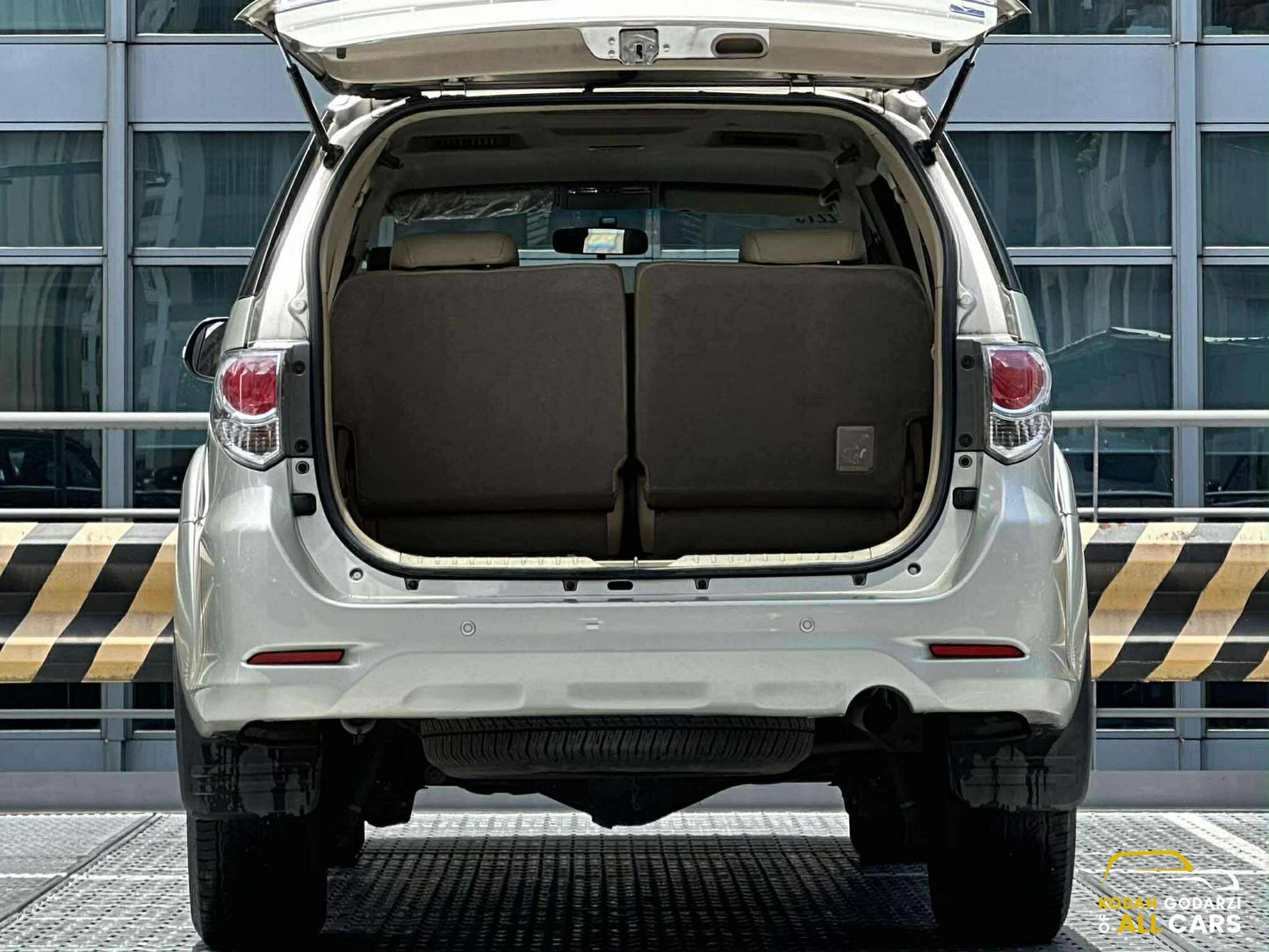 2014 Toyota Fortuner V 4x2, Automatic, Diesel