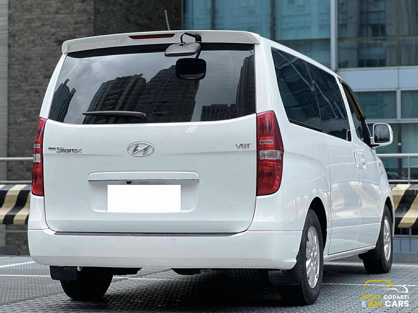 2017 Hyundai Grand Starex 2.5 Modern, Automatic, Diesel