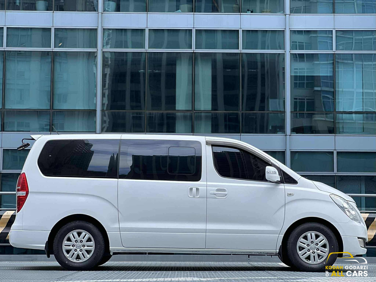 2017 Hyundai Grand Starex 2.5 Modern, Automatic, Diesel