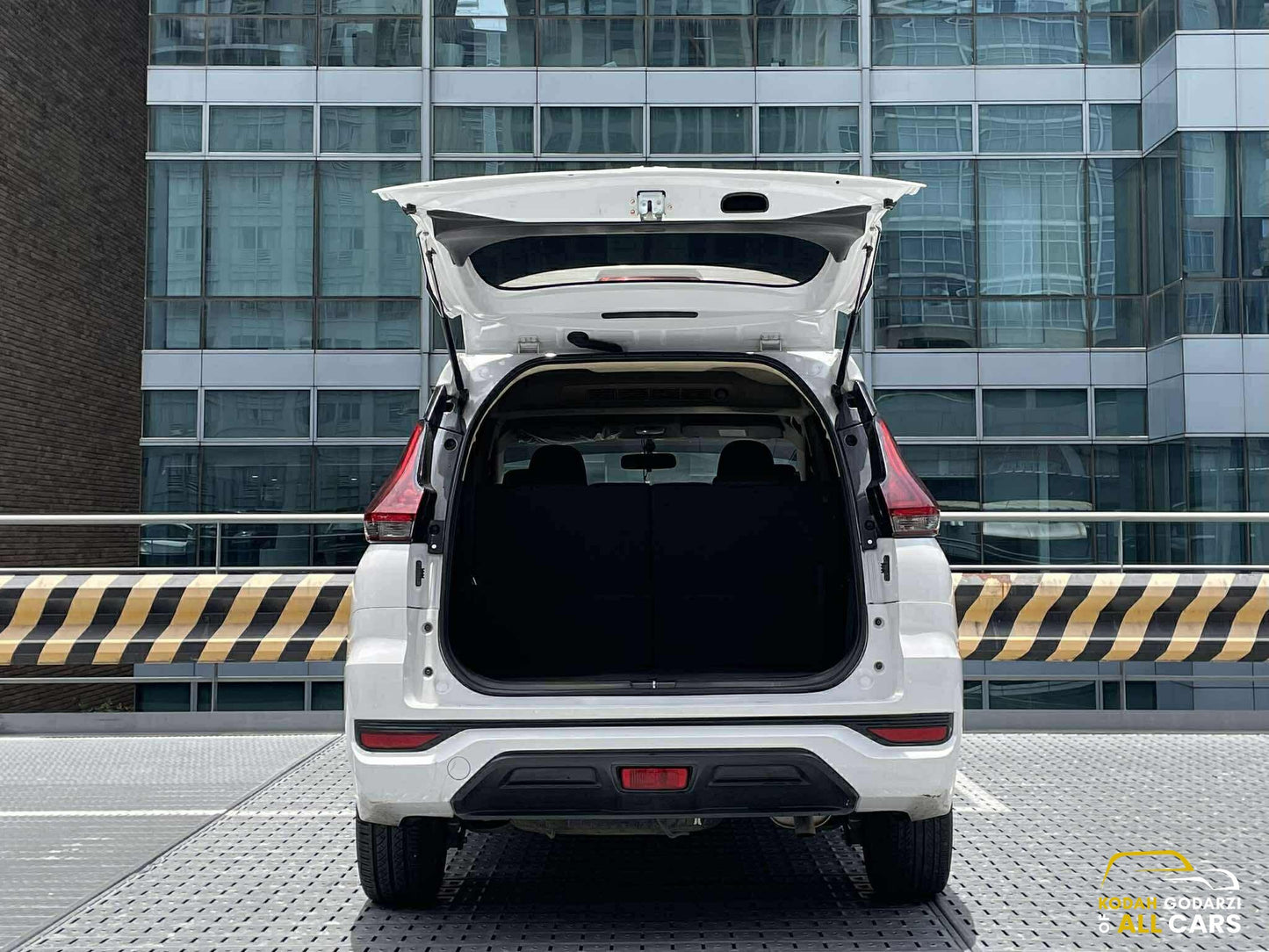 2022 Mitsubishi Xpander 1.5 Black Edition, Automatic, Gas