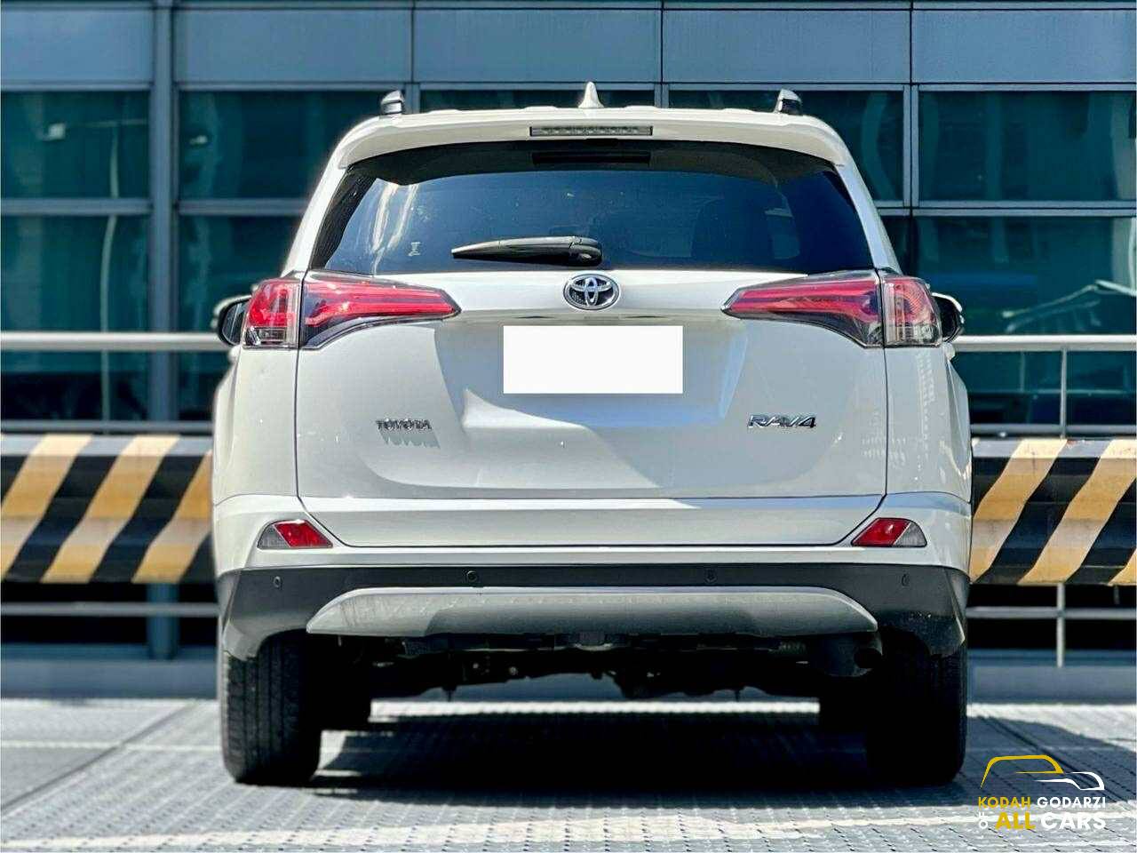2018 Toyota Rav4 2.5 Premium, Automatic, Gas