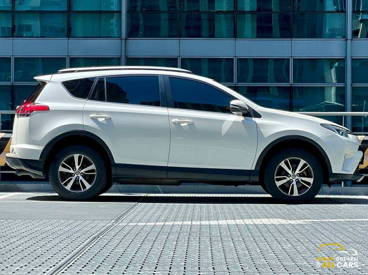 2018 Toyota Rav4 2.5 Premium, Automatic, Gas