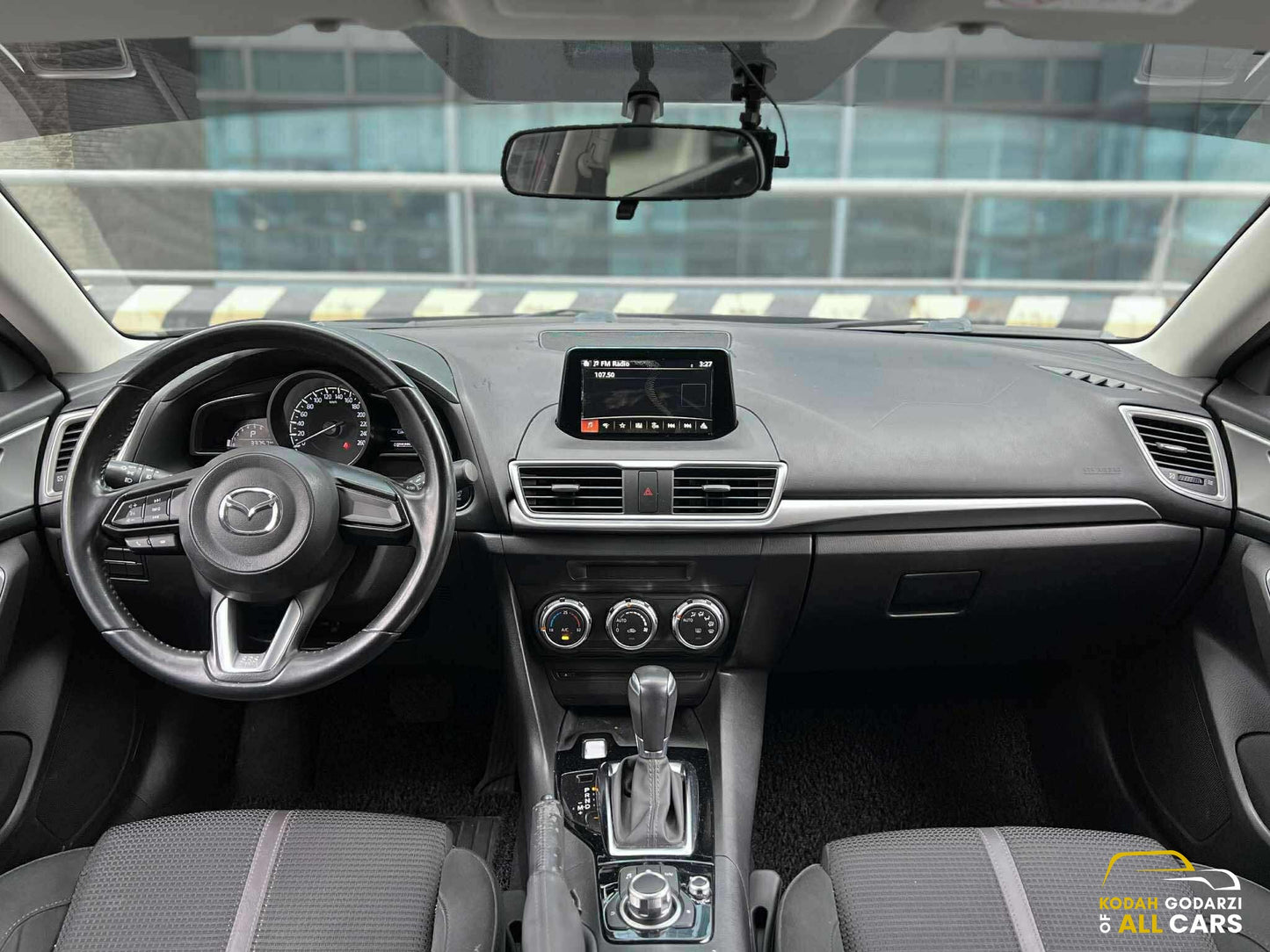 2018 Mazda 3 Hatchback 1.5 V, Automatic, Gas