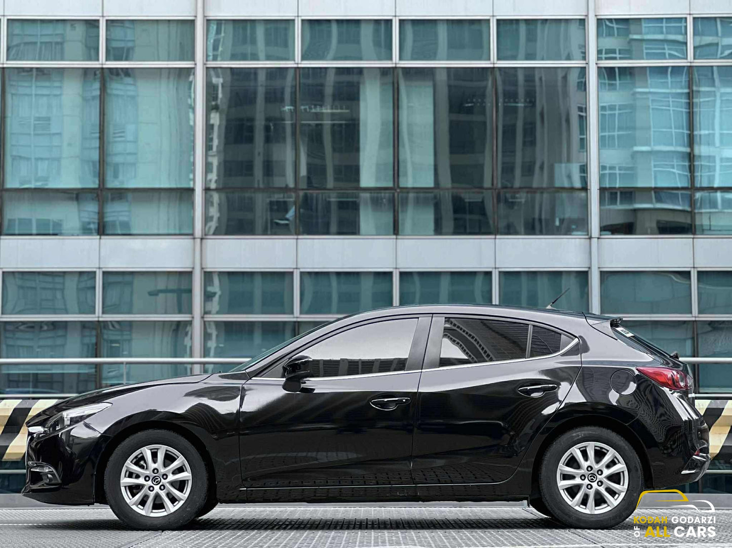 2018 Mazda 3 Hatchback 1.5 V, Automatic, Gas