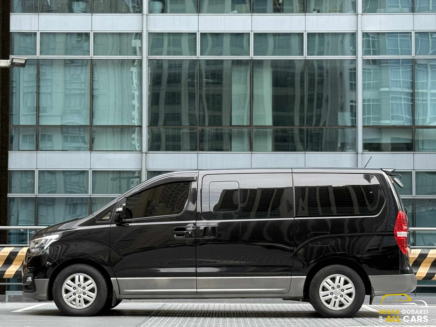 2020 Hyundai Grand Starex 2.5 Gold, Automatic, Diesel