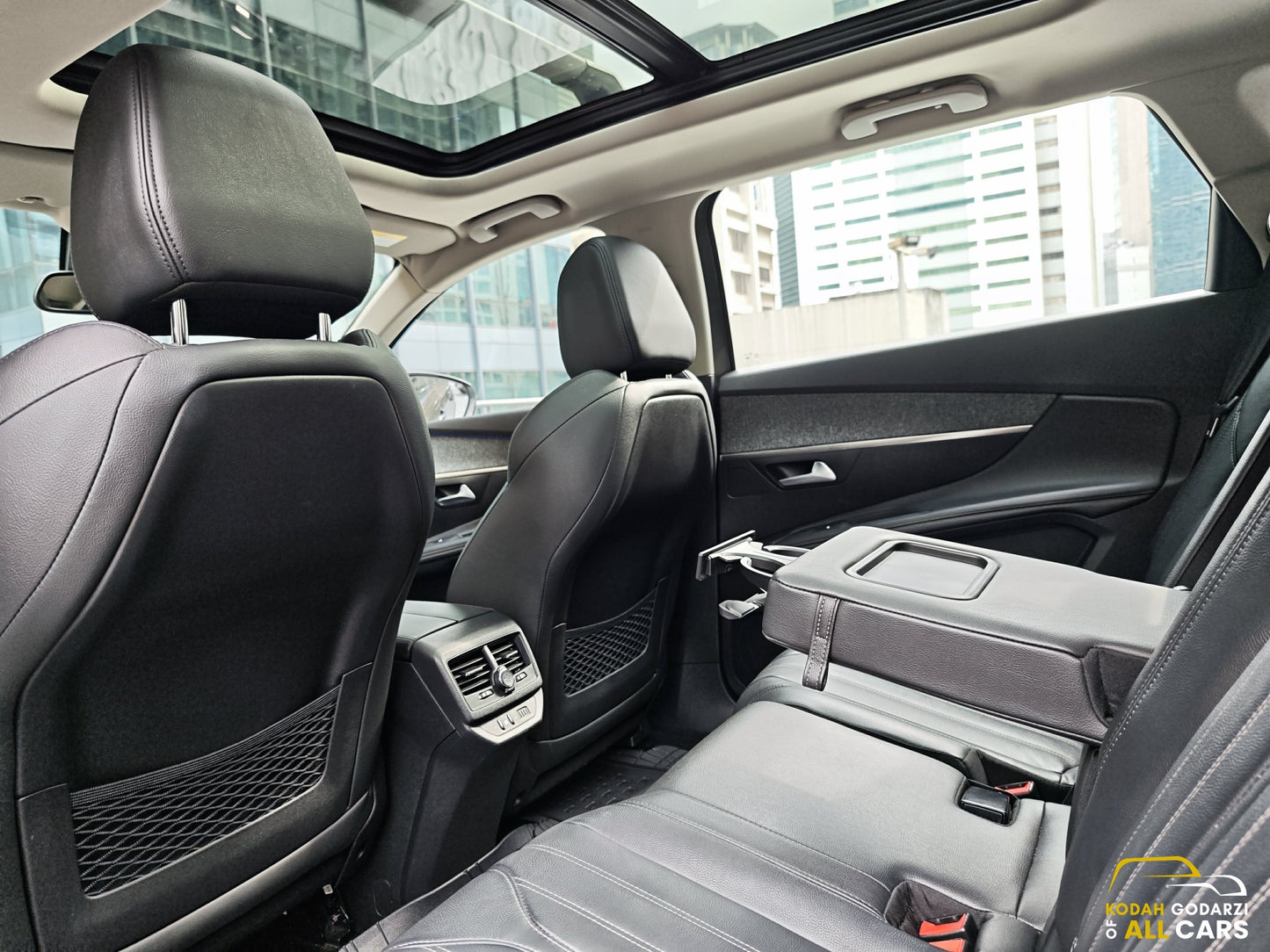 2021 Peugeot 5008 Allure, Automatic, Gas
