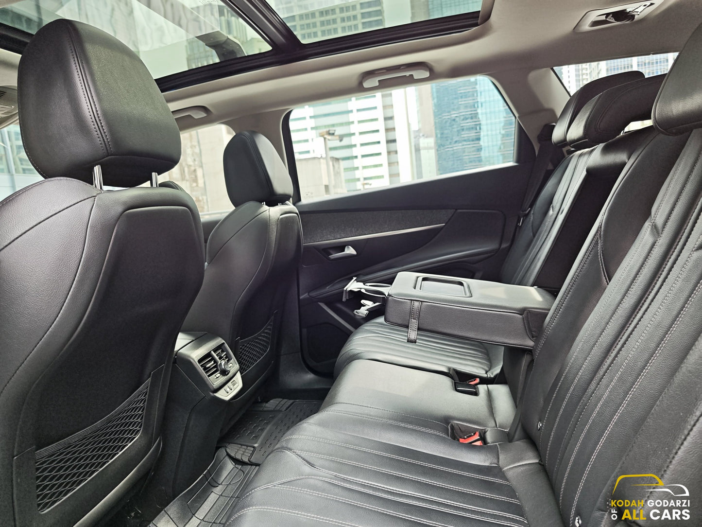 2021 Peugeot 5008 Allure, Automatic, Gas