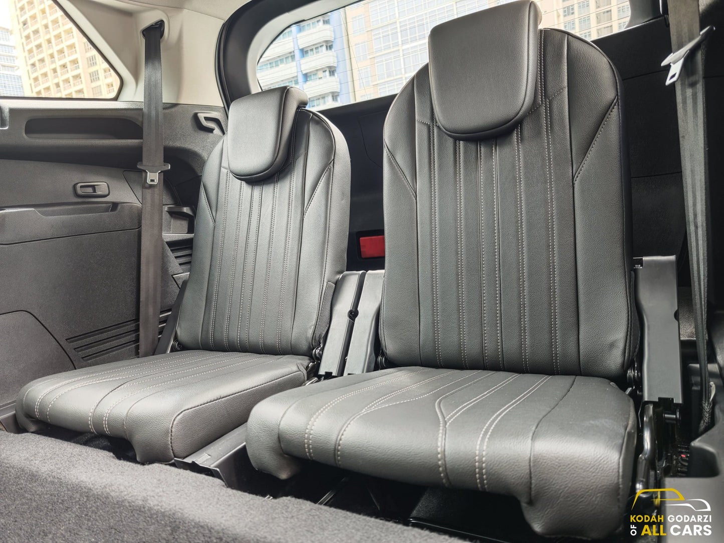 2021 Peugeot 5008 Allure, Automatic, Gas