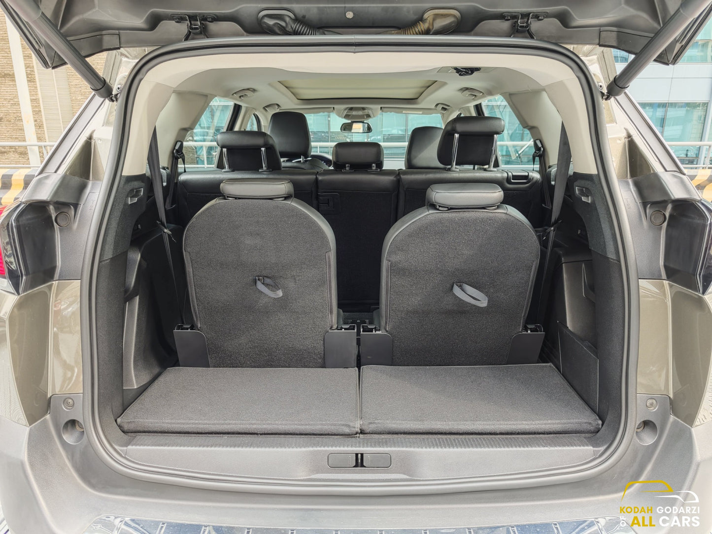 2021 Peugeot 5008 Allure, Automatic, Gas