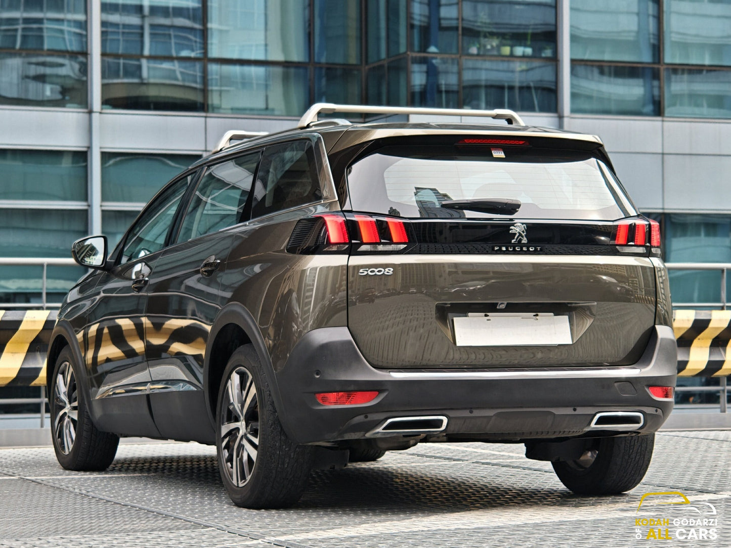 2021 Peugeot 5008 Allure, Automatic, Gas