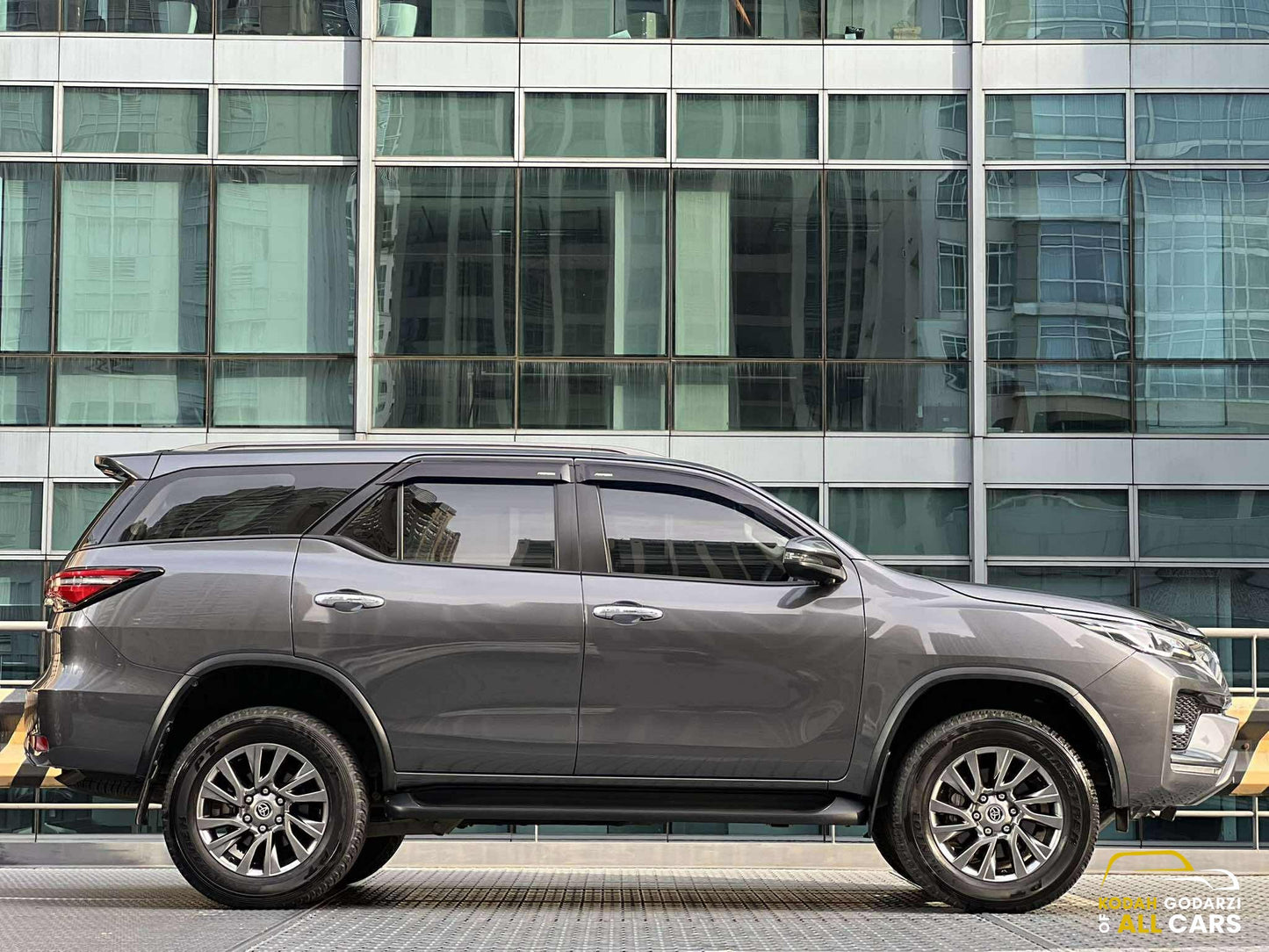 2022 Toyota Fortuner 2.4 V 4x2, Automatic, Diesel
