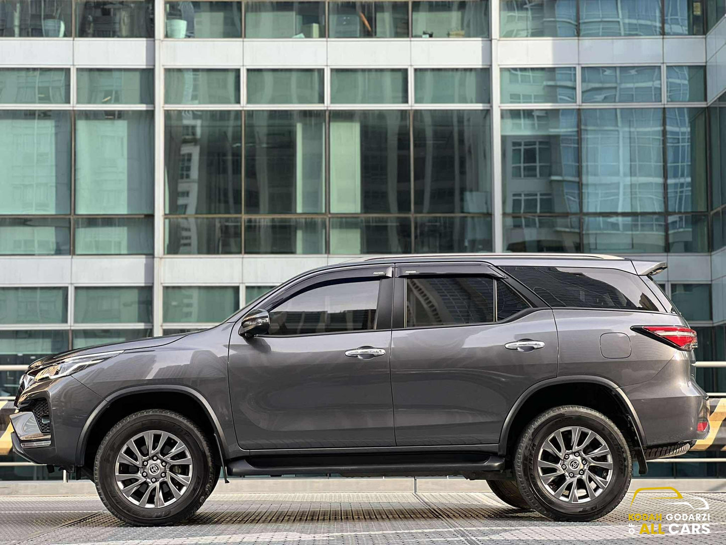 2022 Toyota Fortuner 2.4 V 4x2, Automatic, Diesel