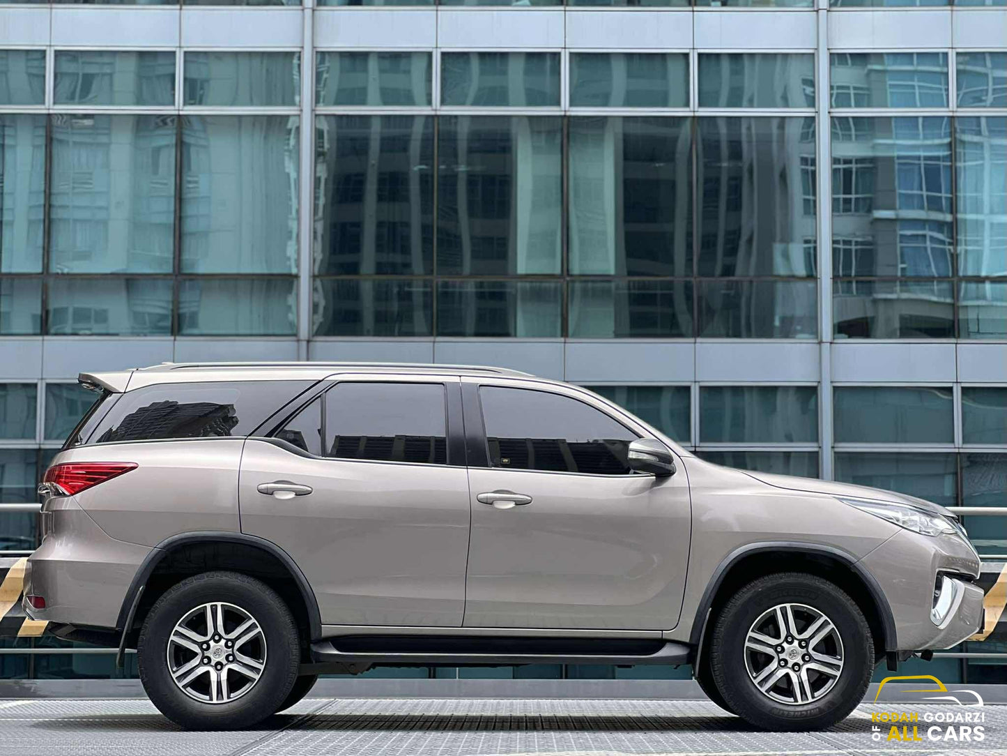 2016 Toyota Fortuner 2.4 G, Automatic, Diesel (Mint Condition)