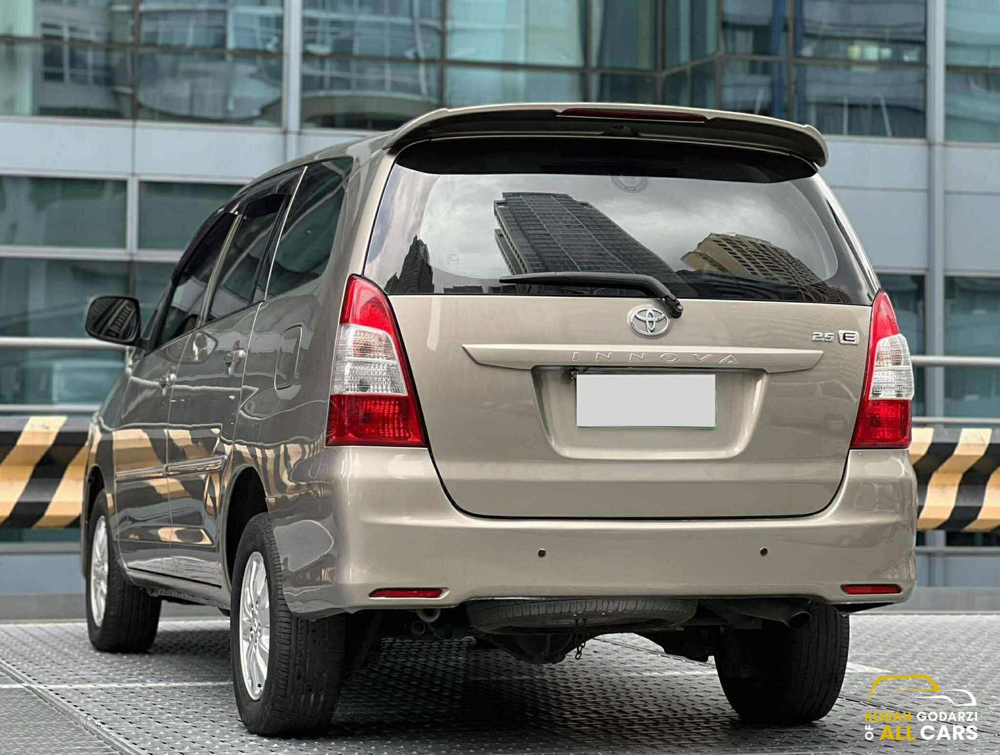 2013 Toyota Innova 2.5 E, Automatic, Diesel