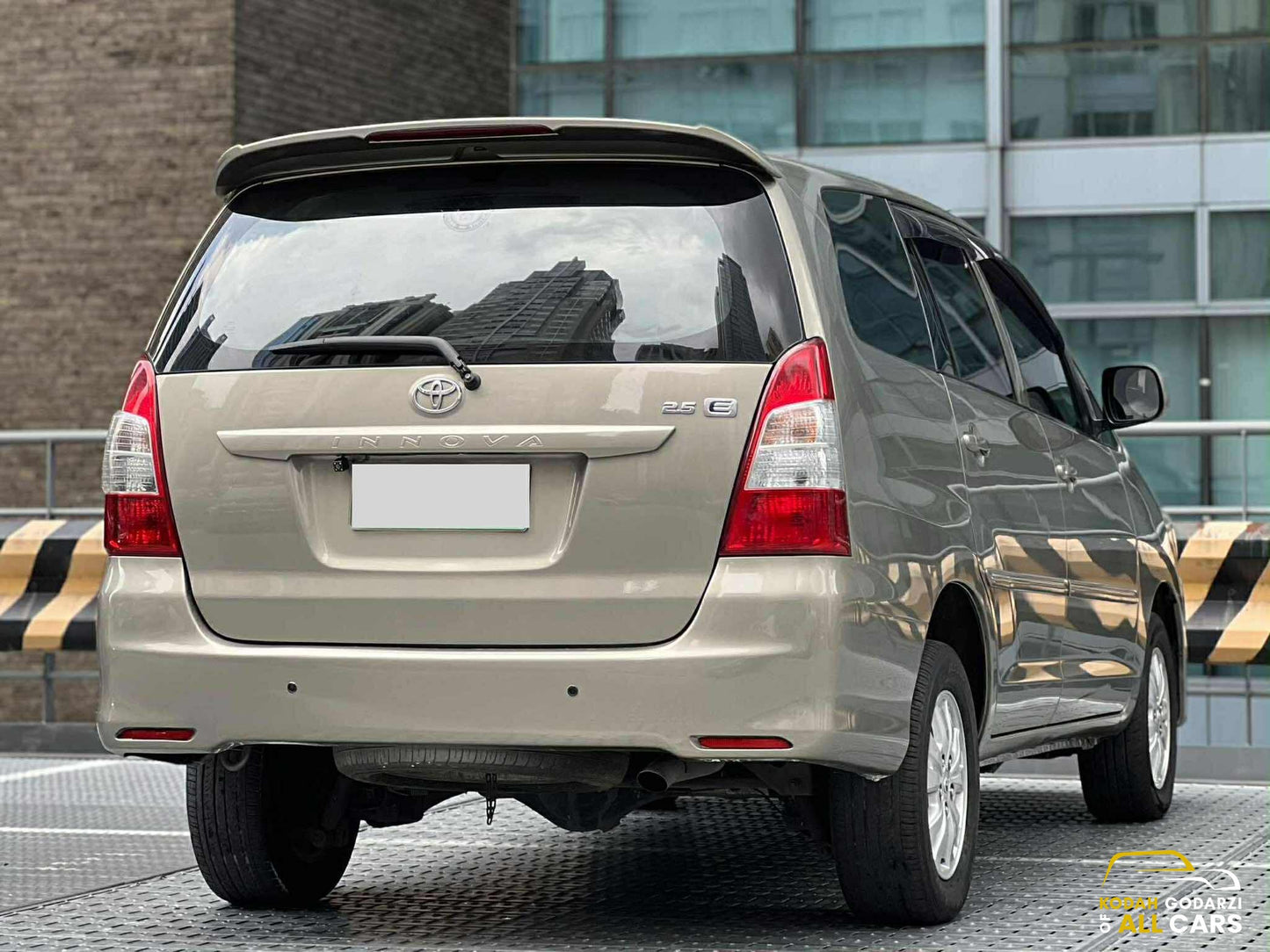 2013 Toyota Innova 2.5 E, Automatic, Diesel