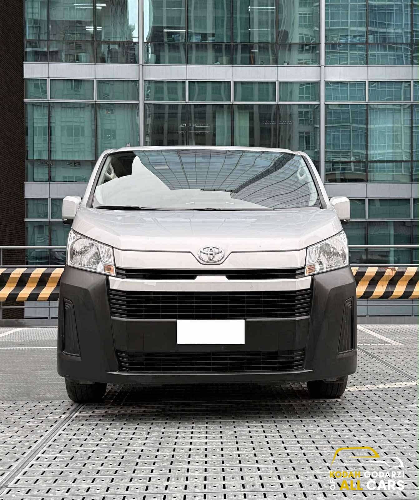 2019 Toyota Hiace Commuter Deluxe 2.8, Manual, Diesel