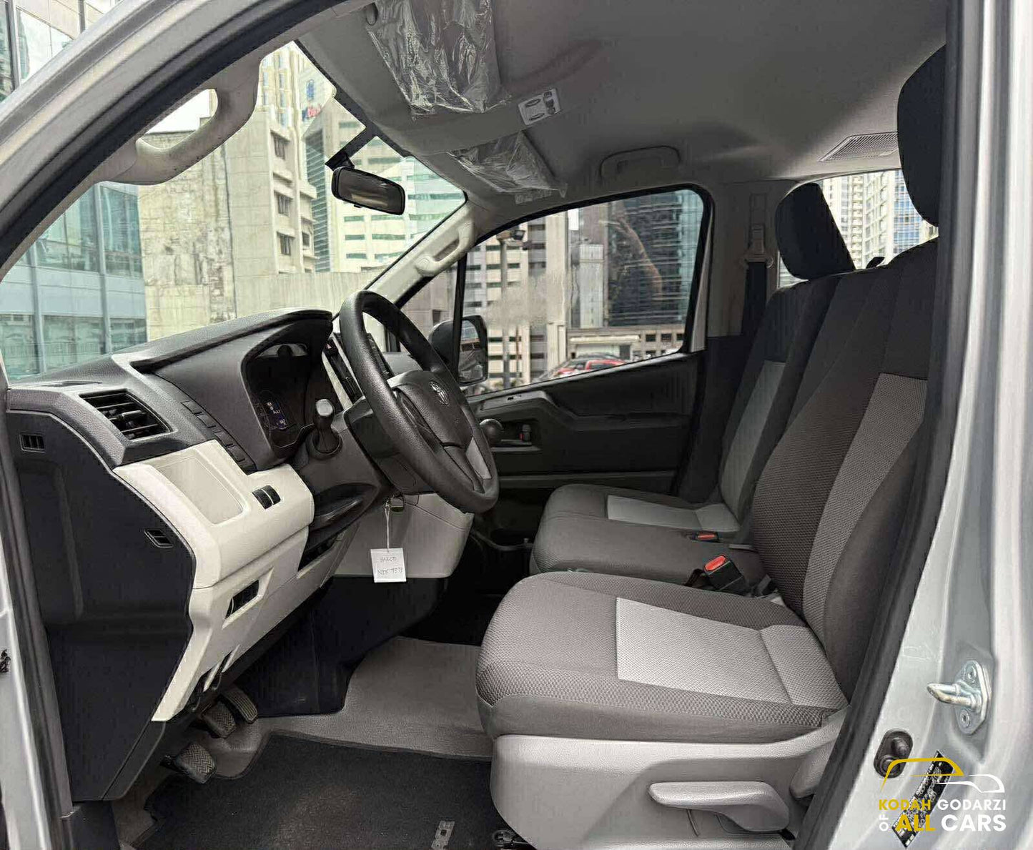 2019 Toyota Hiace Commuter Deluxe 2.8, Manual, Diesel