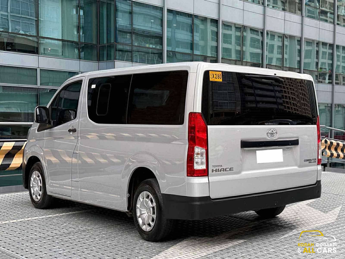 2019 Toyota Hiace Commuter Deluxe 2.8, Manual, Diesel