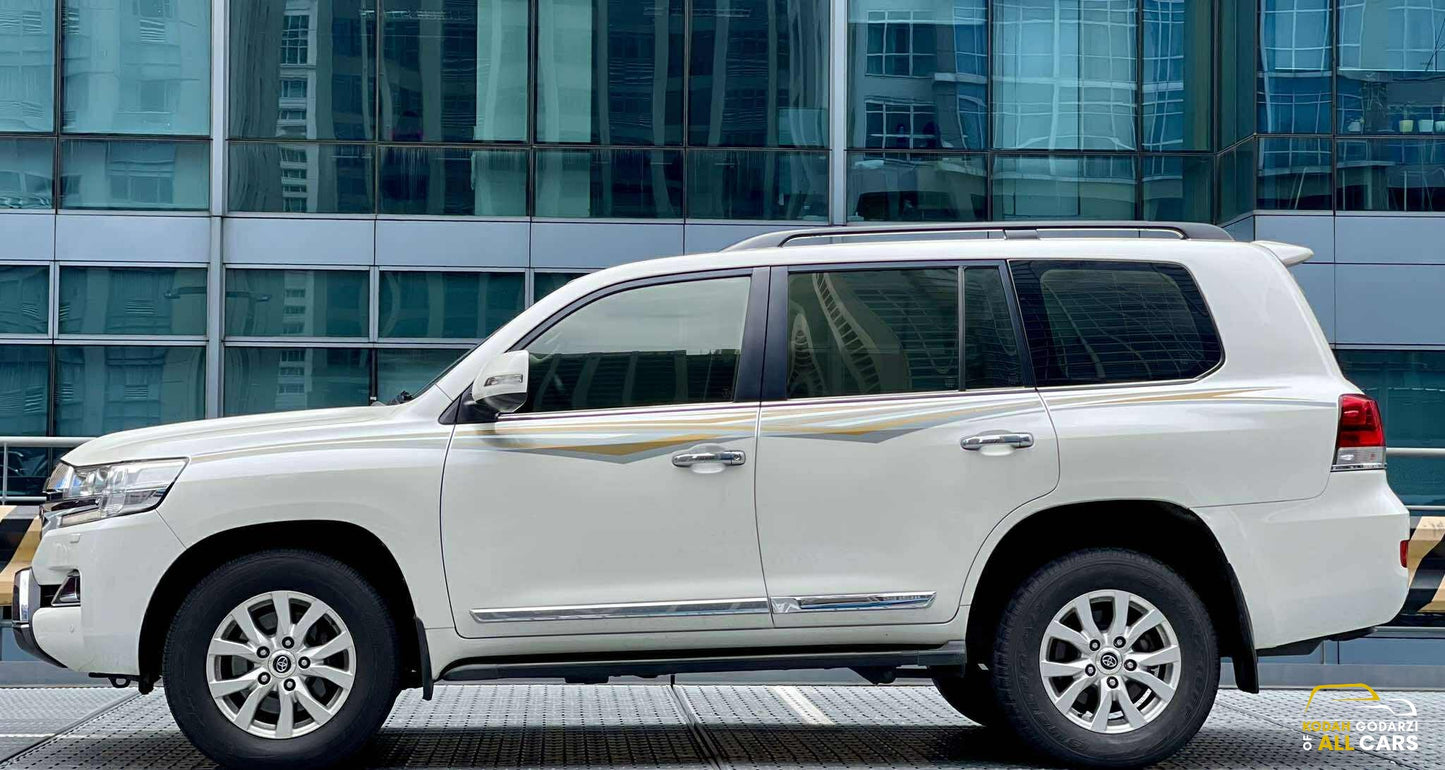 2017 Toyota Land Cruiser LC200 V8, Automatic, Diesel