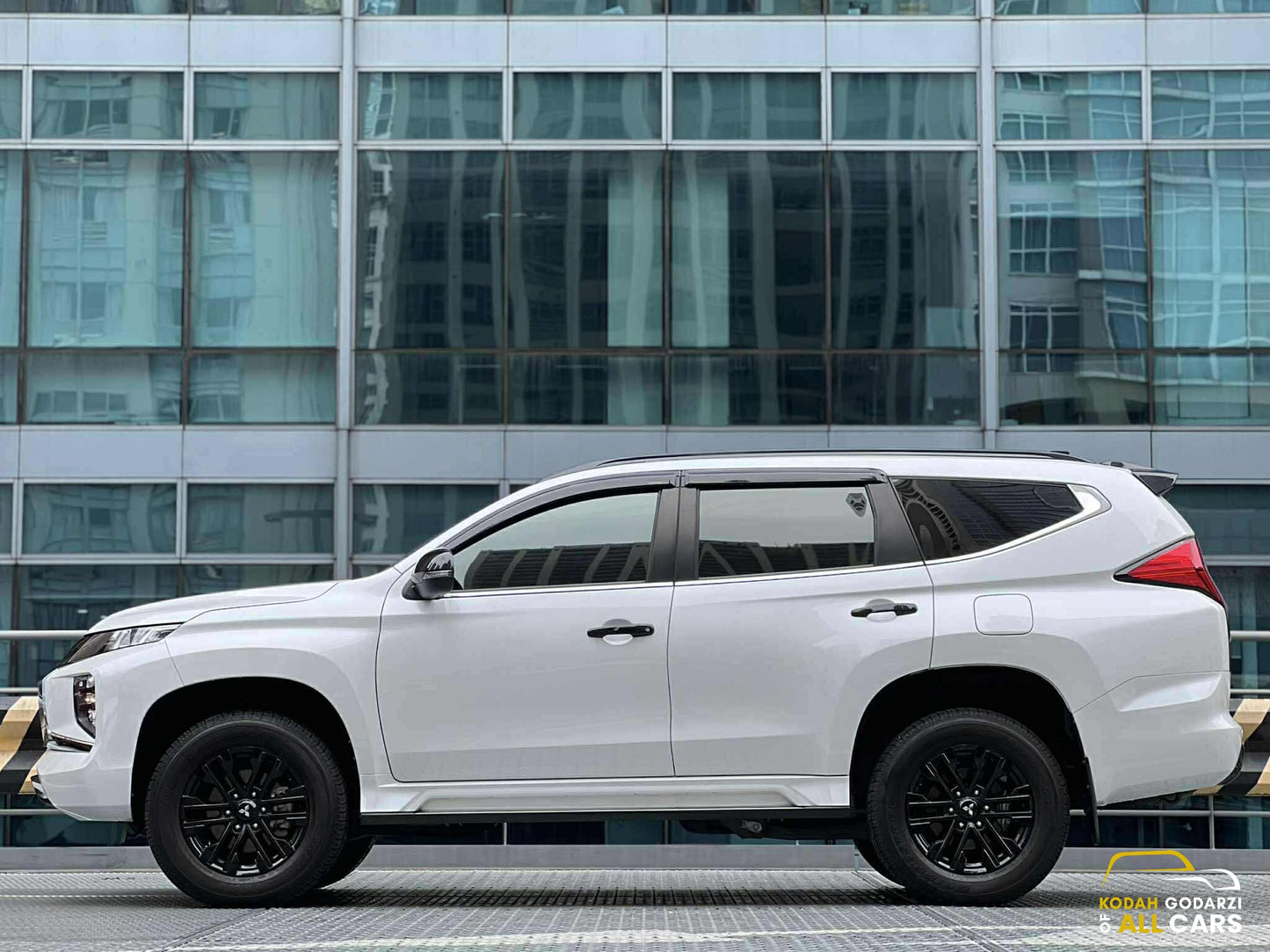 2025 Mitsubishi Montero Sport GLX 2.4, Manual, Diesel