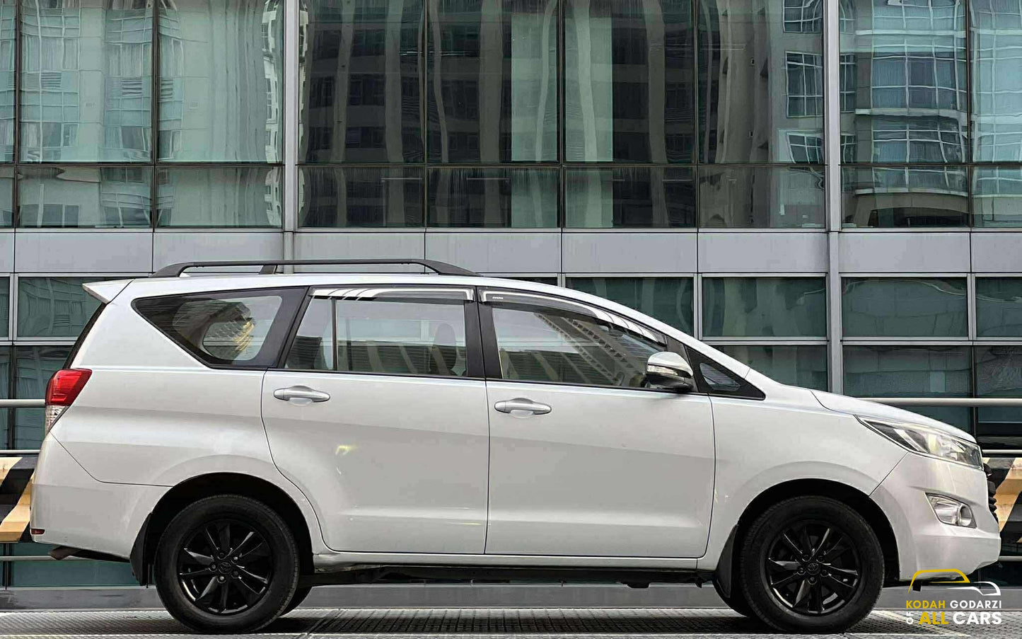 2017 Toyota Innova 2.8 J, Manual, Diesel